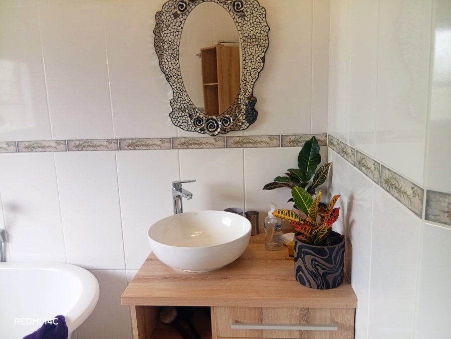 5 Bedroom Property for Sale in Universitas Ridge Free State